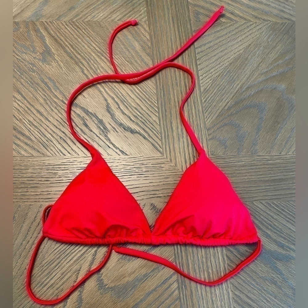 GUAYABERI (Costa Rica) Red Triangle Swim Bikini Top